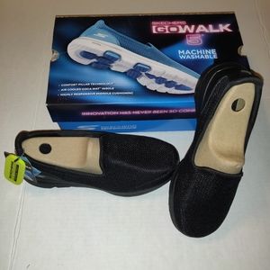 Skechers Women's Go Walk 5-15901 Sneaker